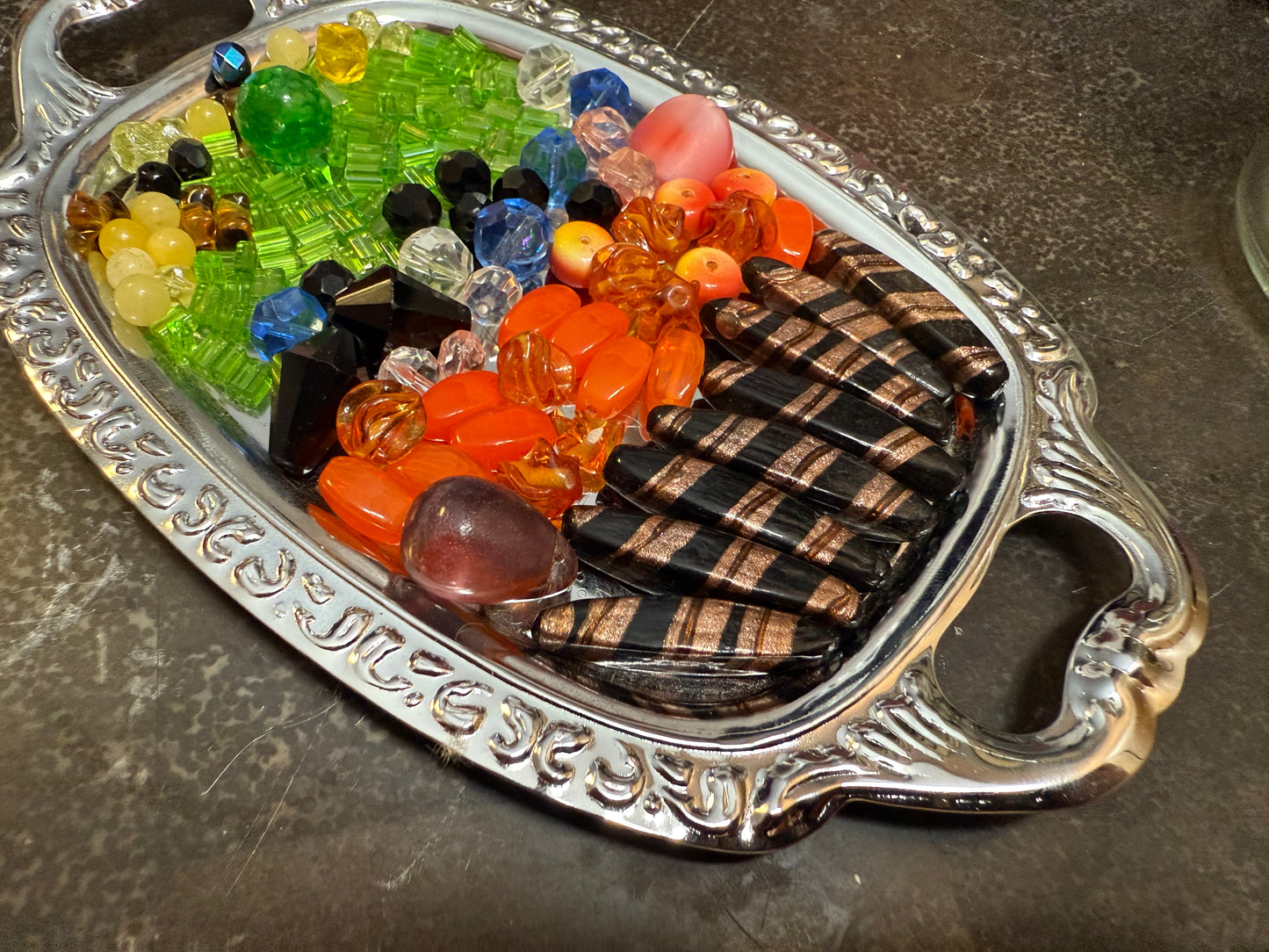 Small bag of vintage jewelry making beads (tray not included) - Some Uranium Glass Beads