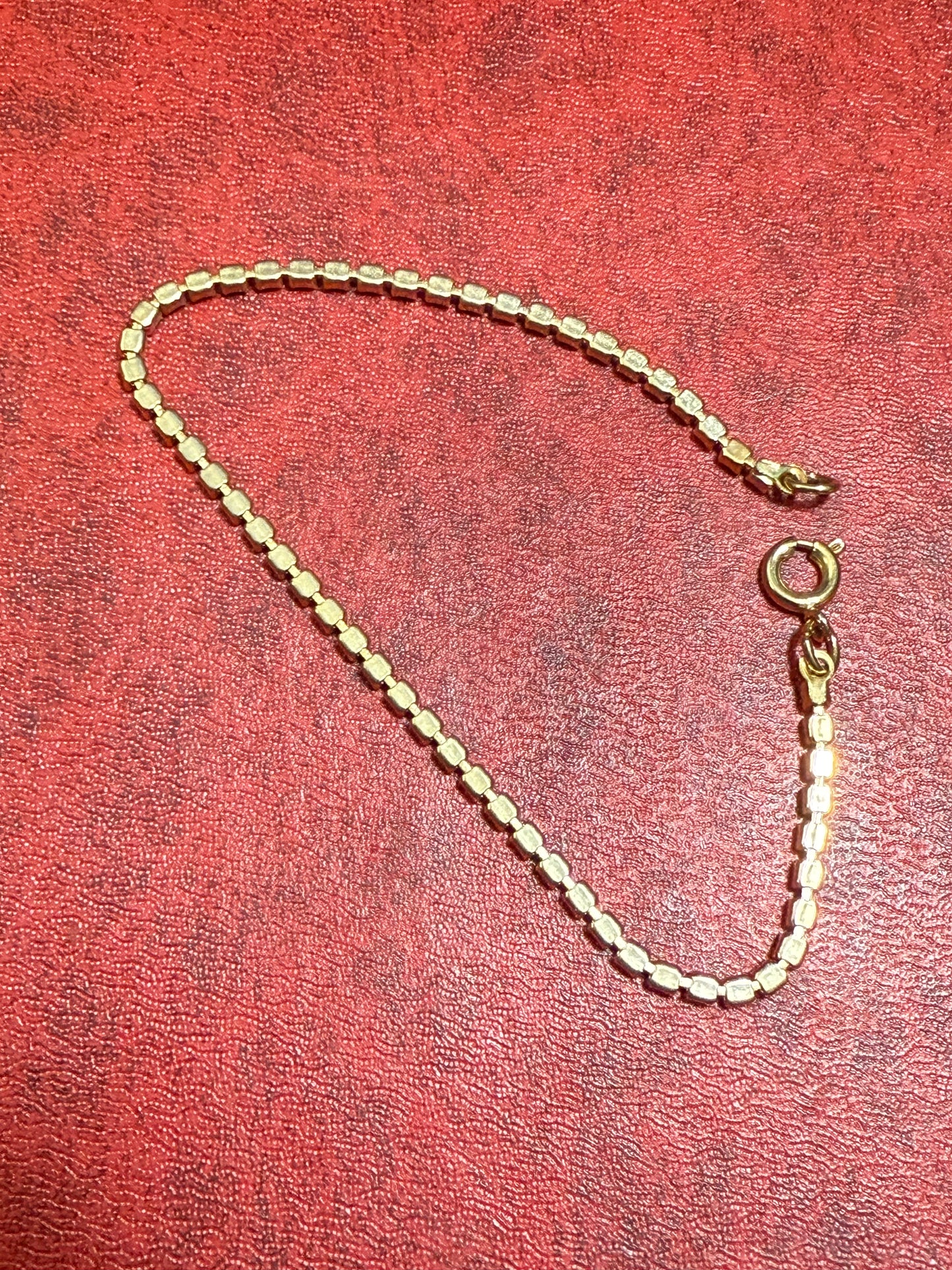 Vintage gold-tone bracelet - 7”